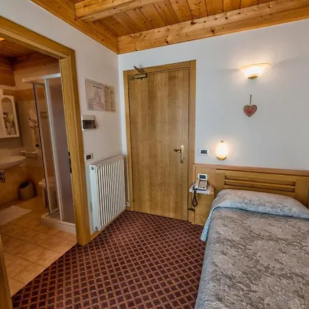 La Montanina In Val Di Non Hotel