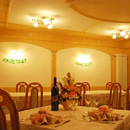 La Montanina In Val Di Non Hotel 3*