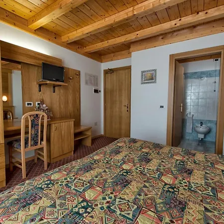 La Montanina In Val Di Non Hotel