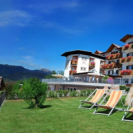 Hotel La Montanina In Val Di Non Malosco